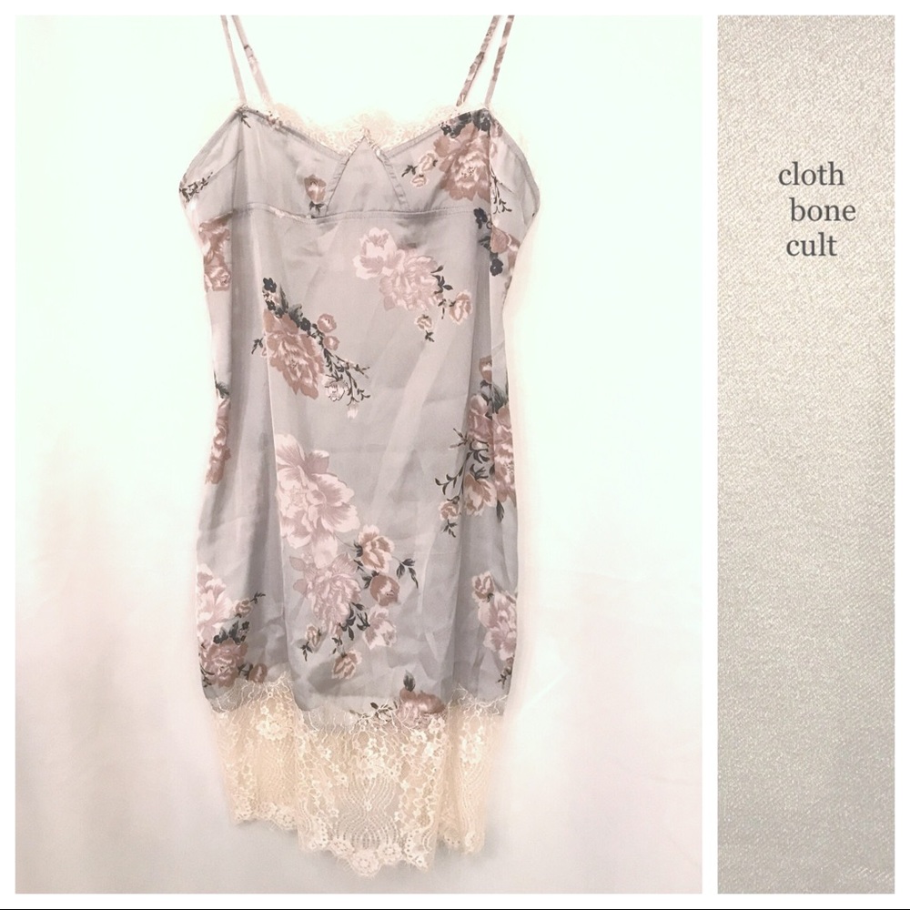 FREE PEOPLE 🌼Silky SLIP DRESS